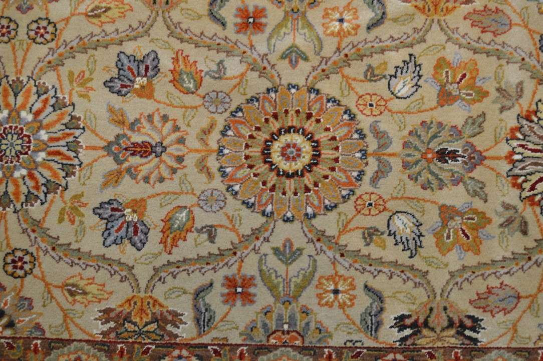 9' 0" x 11' 8" India Agra Rug image 8