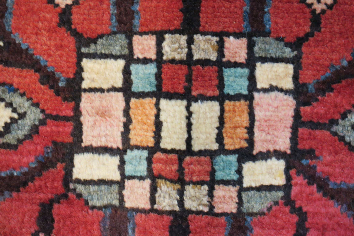 3' 7" x 4' 9" Persian Hamadan Rug image 11