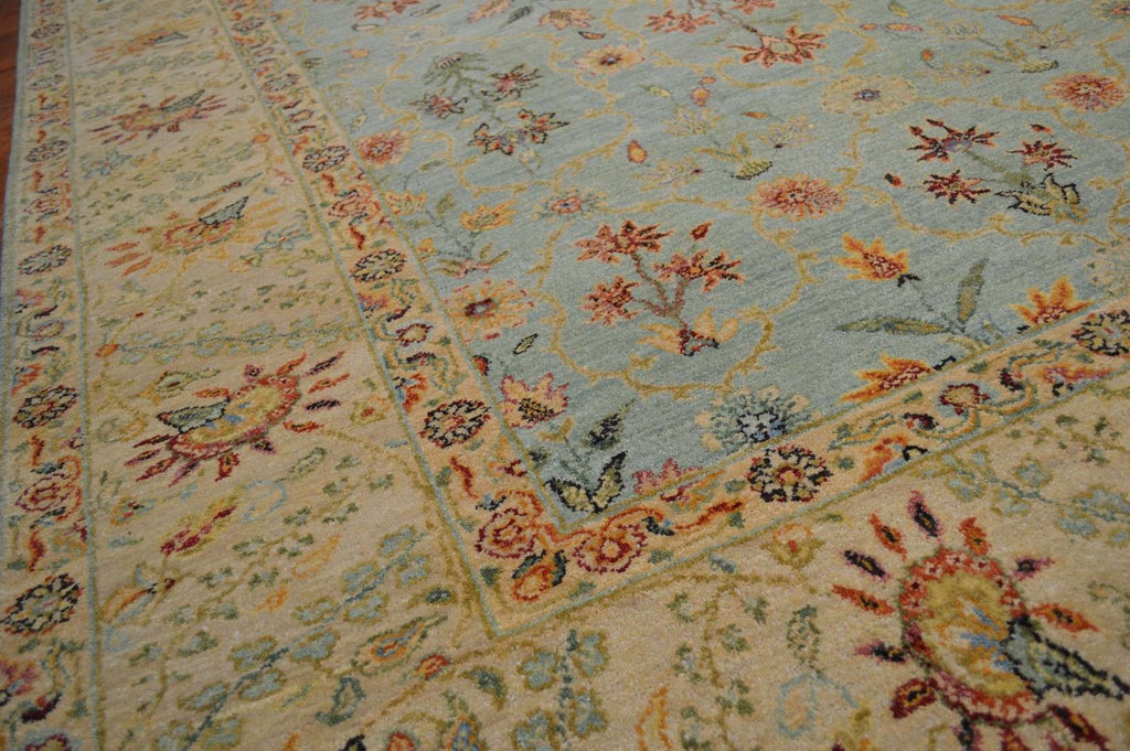 5' 9" x 9' 0" India Sultanabad Rug image 4