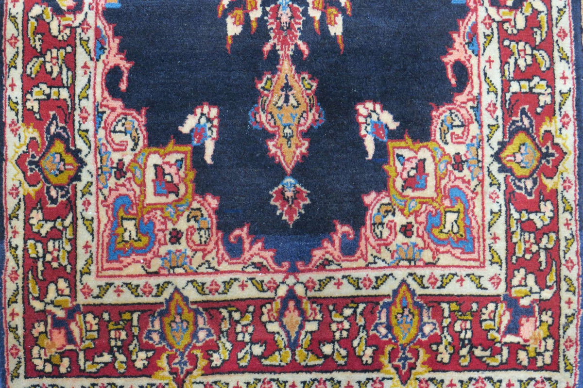 2' 2" x 5' 6" Persian Arak Rug image 4