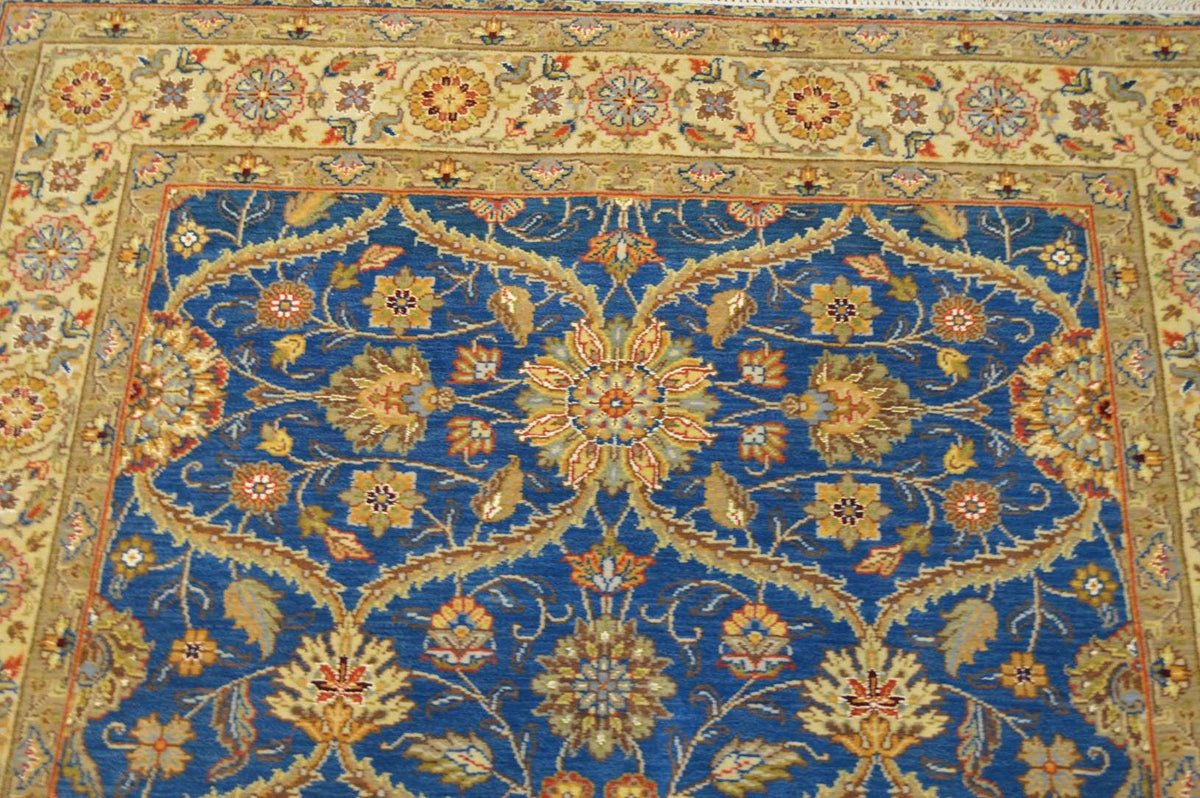 4' 2" x 6' 0" India Agra Rug image 8
