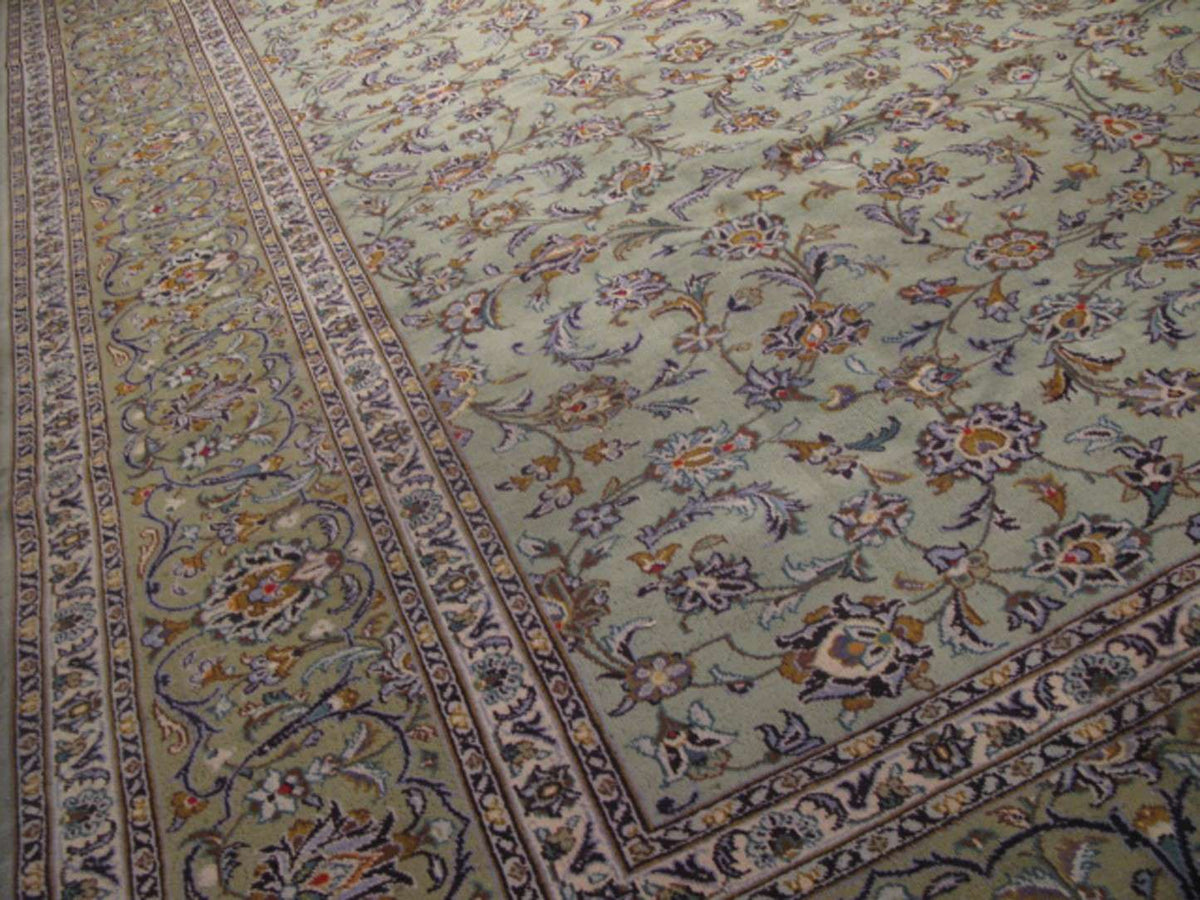 9' 9" x 13' 2" Persian Dabir Rug image 4