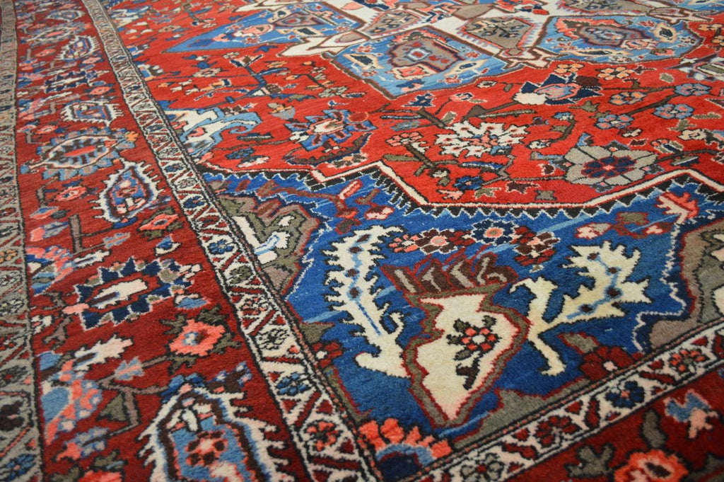 9' 2" x 11' 8" Persian Bakhtiari Rug image 3
