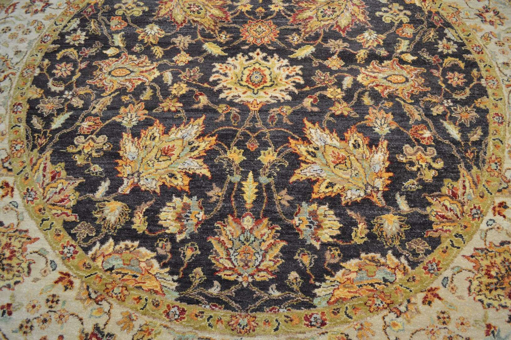 8' 0" x 8' 1" India Sultanabad Round Rug image 4