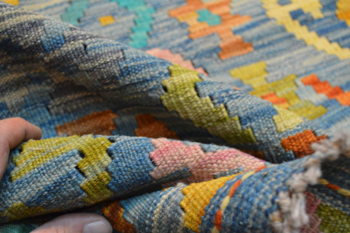 6' 8" x 9' 7" India Kilim Rug image 8