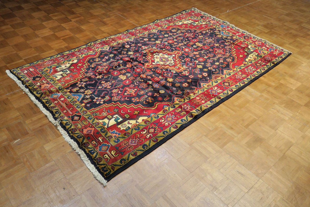 4' 8" x 7' 9" Persian Hamadan Rug image 9