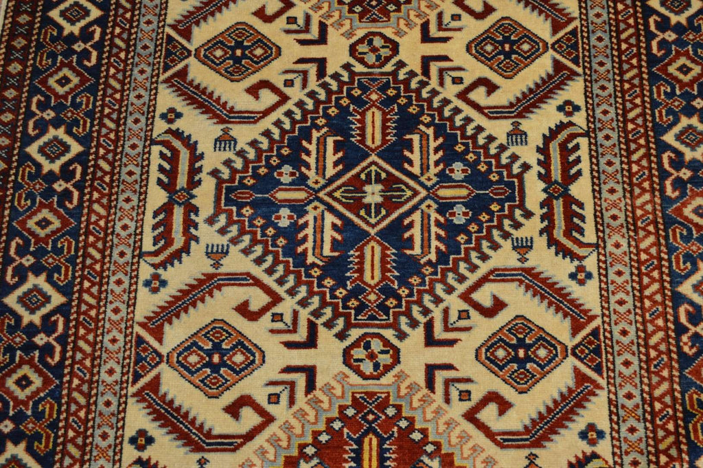 3' 8" x 5' 8" Pakistan Shirvan Rug image 7