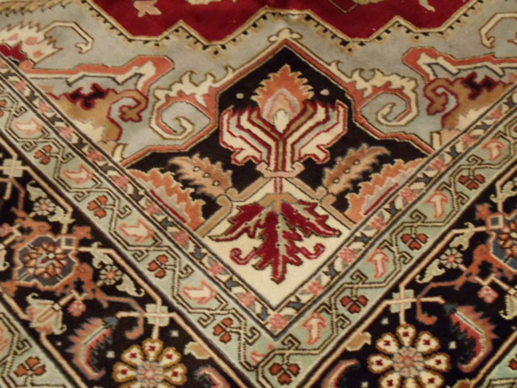 9' 4" x 13' 2" Persian Heriz Rug image 7