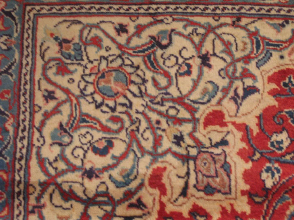 9' 8" x 13' 1" Persian Sarouk Rug image 2