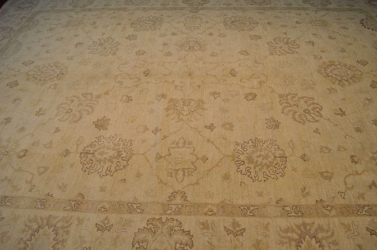 10' 3" x 14' 0" Pakistan Peshawar Rug image 4