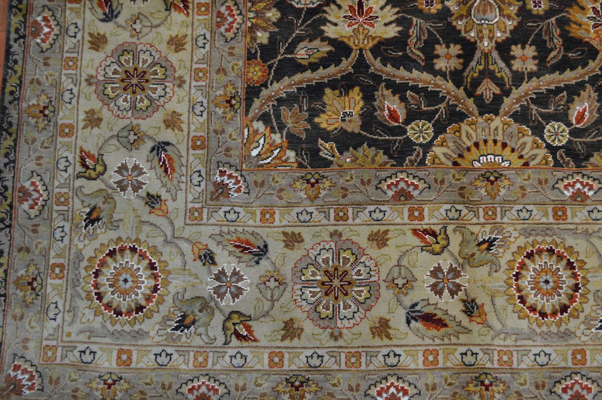 7' 9" x 9' 9" India Agra Rug image 9