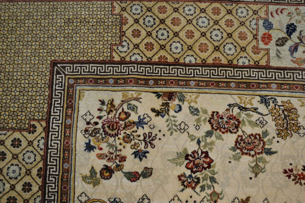 2' 5" x 3' 8" India Agra Rug image 8