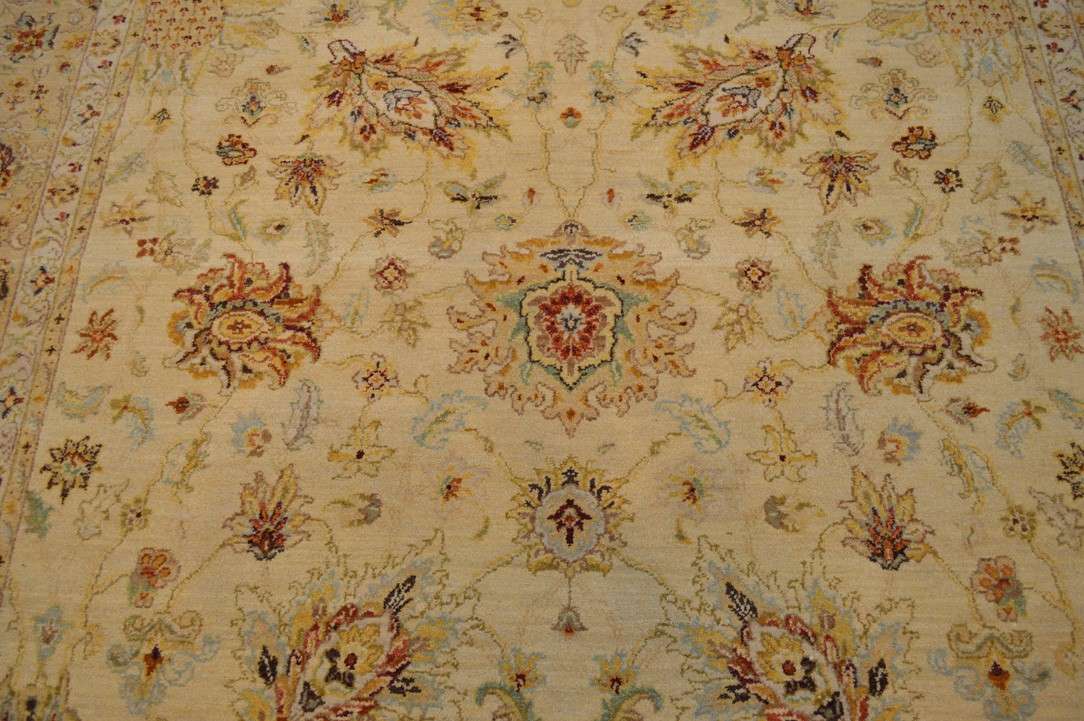 8' 0" x 10' 3" India Sultanabad Rug image 7