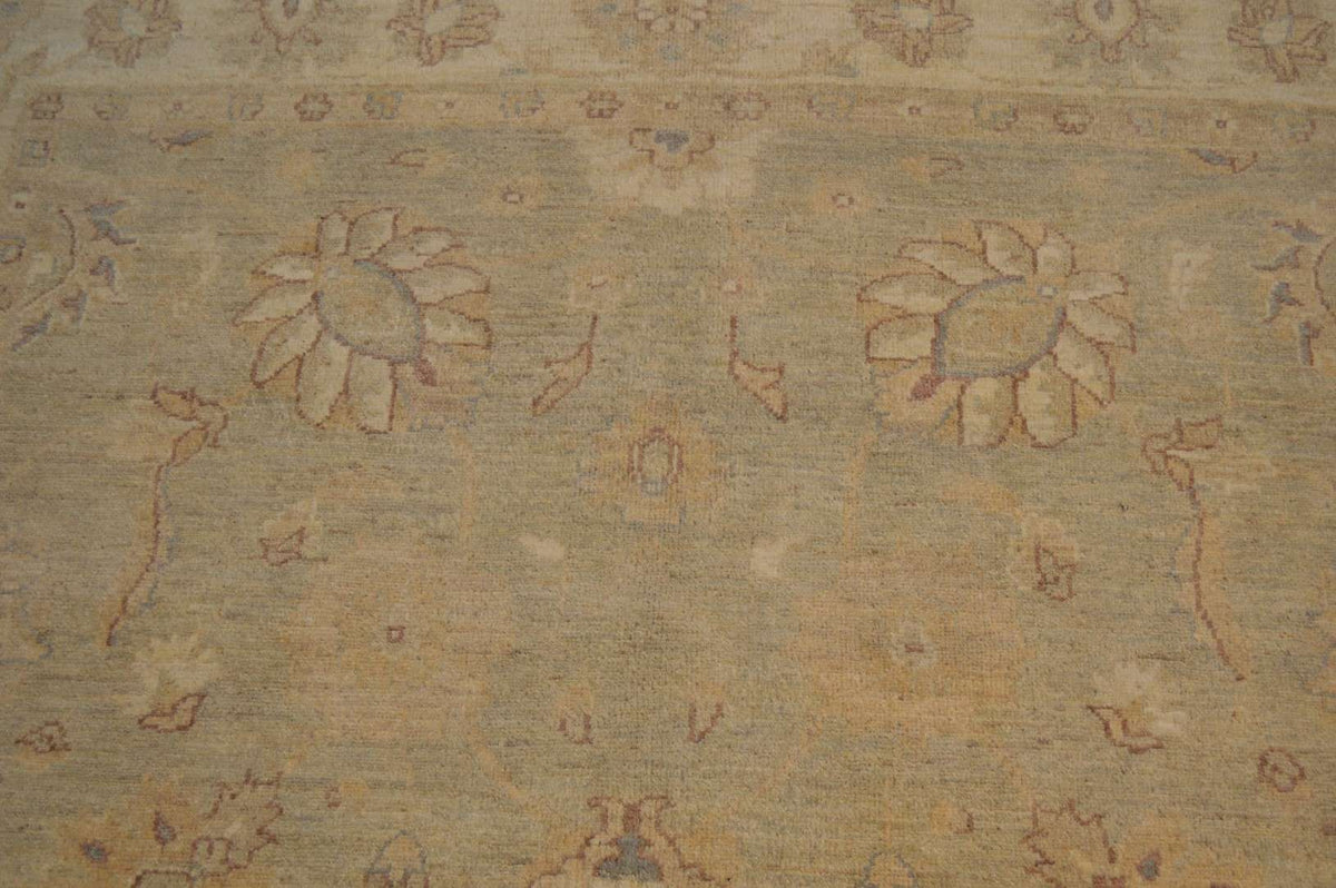 6' 0" x 8' 9" Pakistan Peshawar Rug image 9