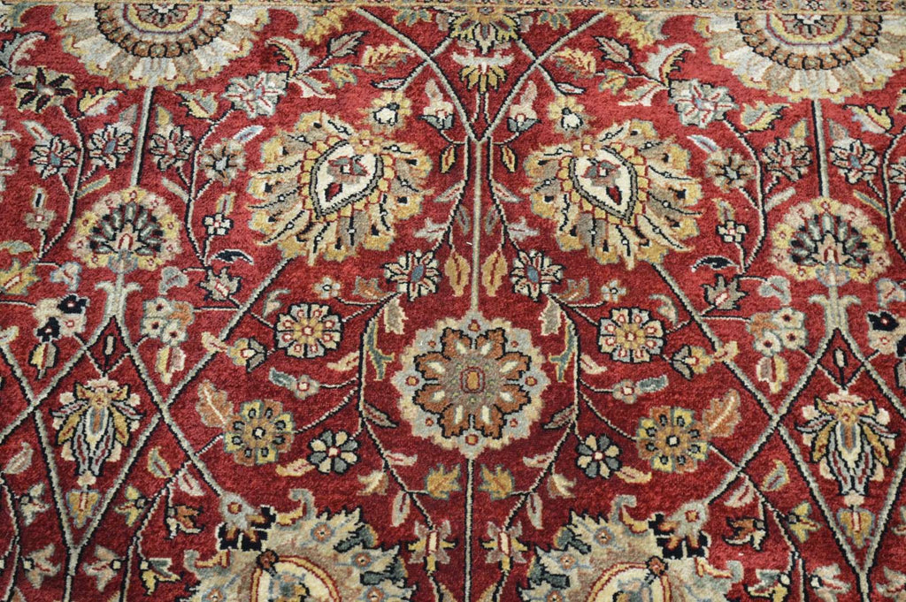 6' 1" x 9' 3" India Agra Rug image 5