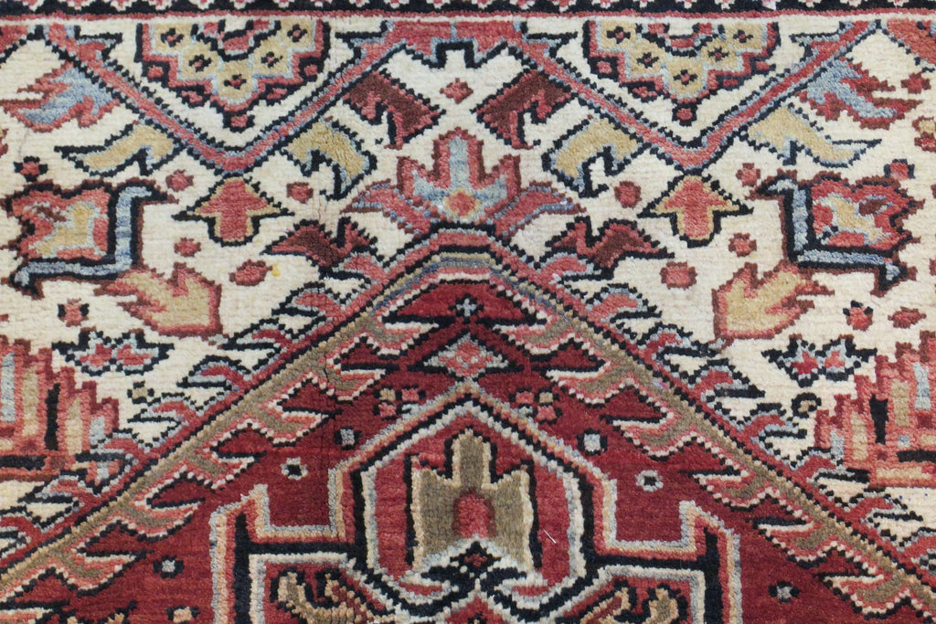 7' 9" x 11' 1" Persian Gorevan Rug image 10