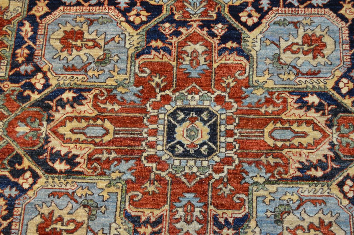 8' 2" x 10' 0" Pakistan Serapi Rug image 2