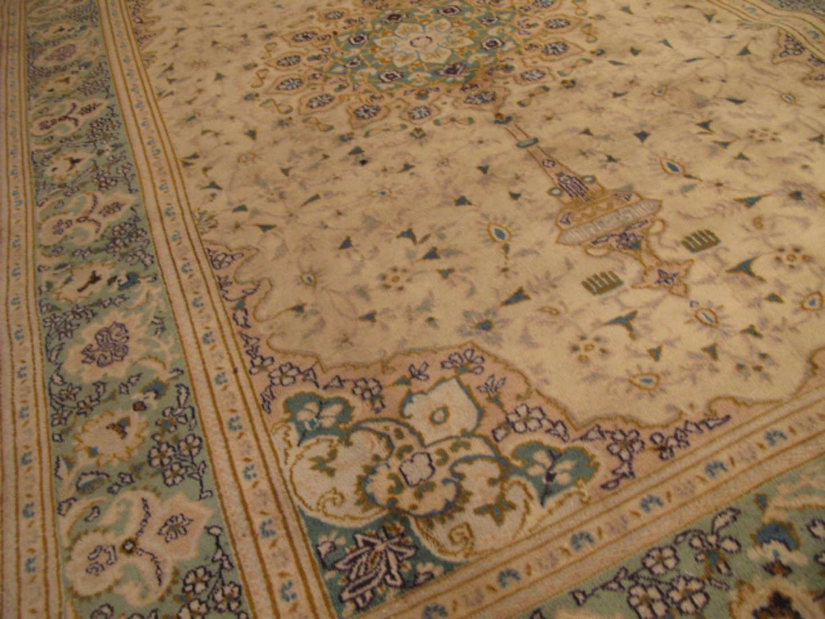 5' 0" x 8' 4" Persian Dabir Rug image 5