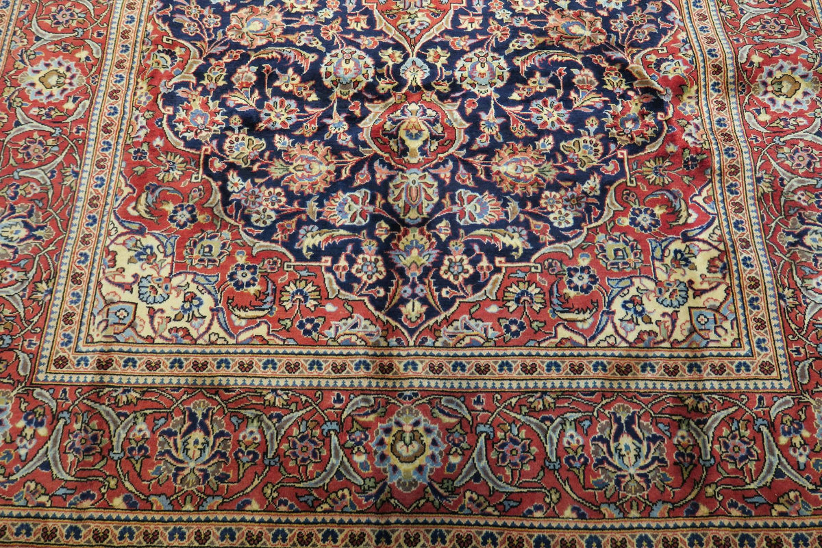 6' 3" x 9' 8" Persian Najafabad Rug image 2