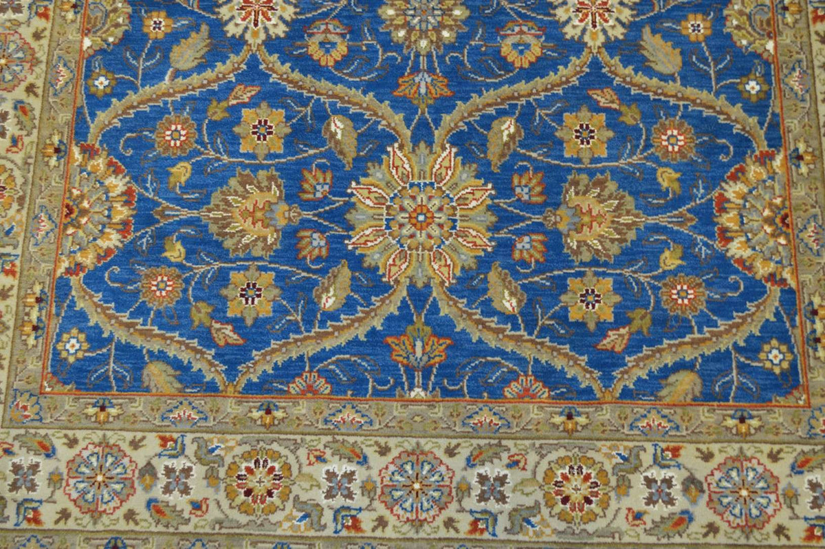 4' 0" x 6' 1" India Agra Rug image 9