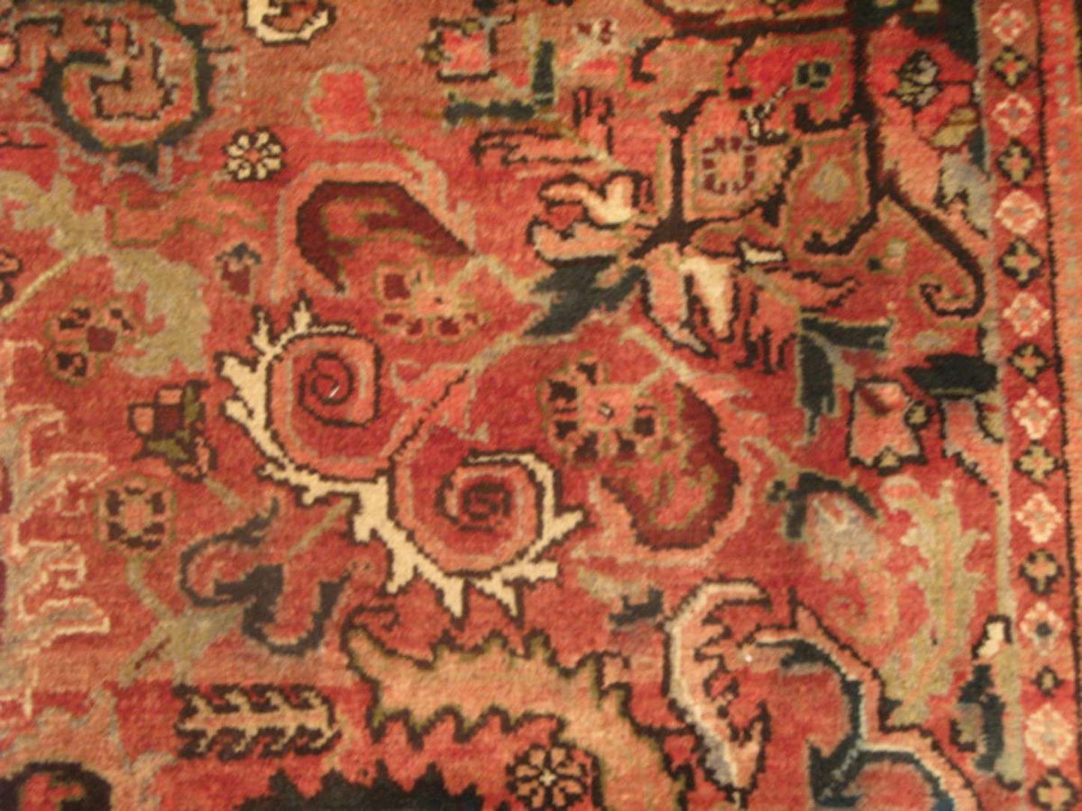 6' 9" x 9' 8" Persian Heriz Rug image 7