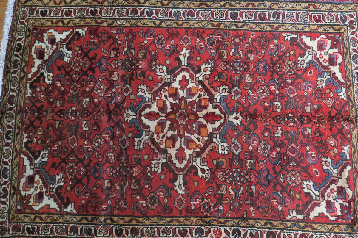 3' 6" x 4' 10" Persian Hamadan Rug image 6