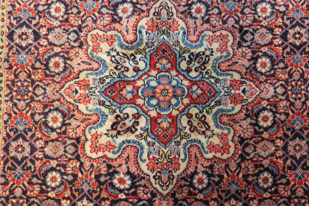 4'3'' x 6'7'' Persian Khorasan Rug image 1