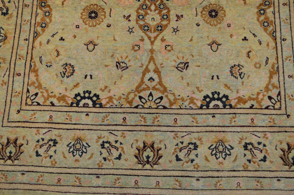 4' 2" x 6' 3" Pakistan Mogul Rug image 7