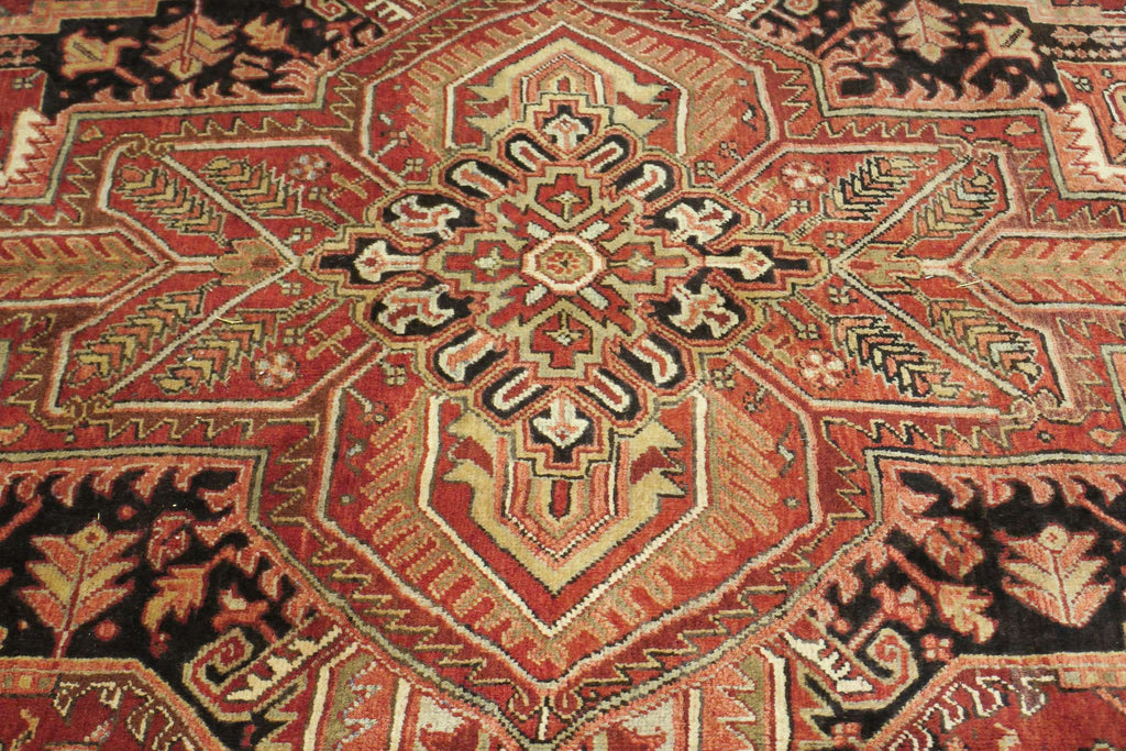 7' 9" x 11' 1" Persian Gorevan Rug image 5