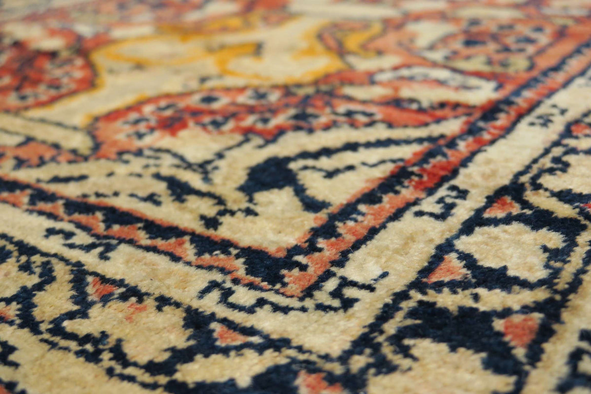 2' 1" x 3' 9" Persian Hamadan Rug image 1
