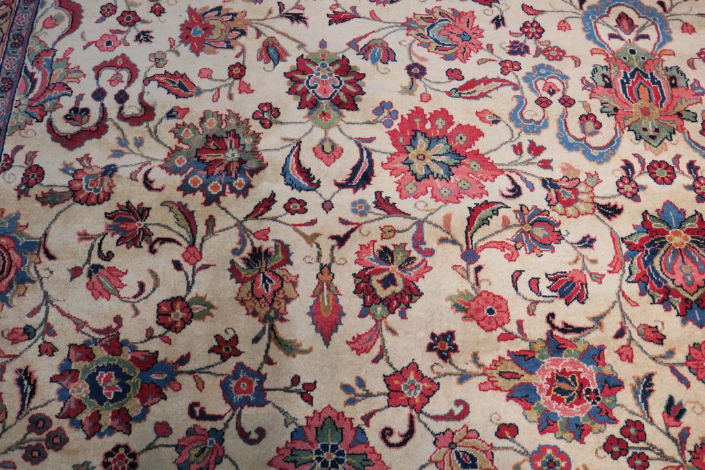 10' 3" x 13' 6" Persian Sarouk Rug image 6