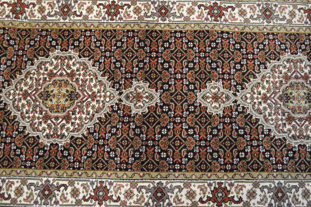2' 6" x 30' 1" India Bijar Runner image 3