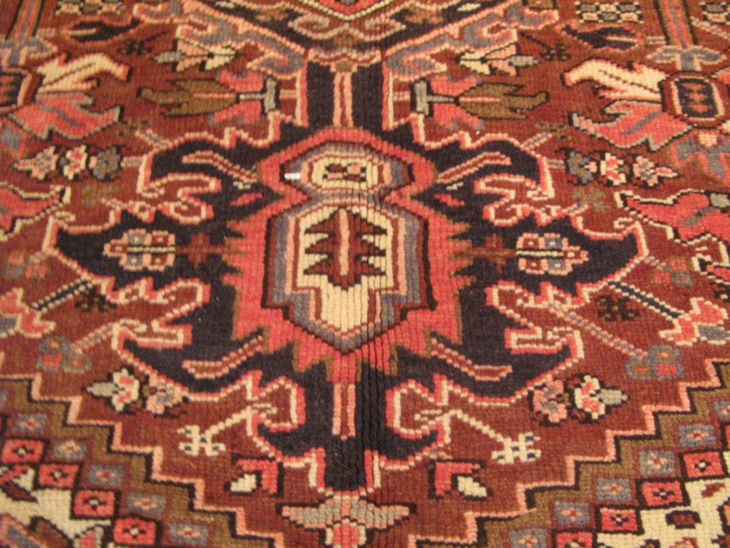 8' 9" x 11' 6" Persian Heriz Rug image 10