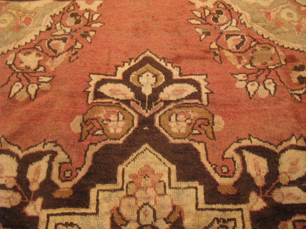 5' 2" x 6' 8" Persian Lilihan Rug image 3