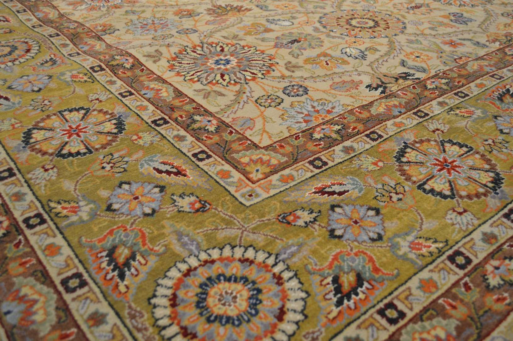 9' 0" x 11' 8" India Agra Rug image 3
