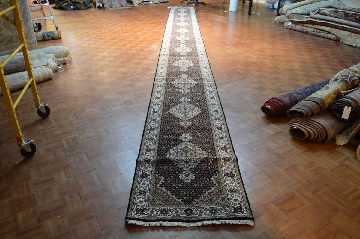 2' 6" x 30' 1" India Bijar Runner image 1