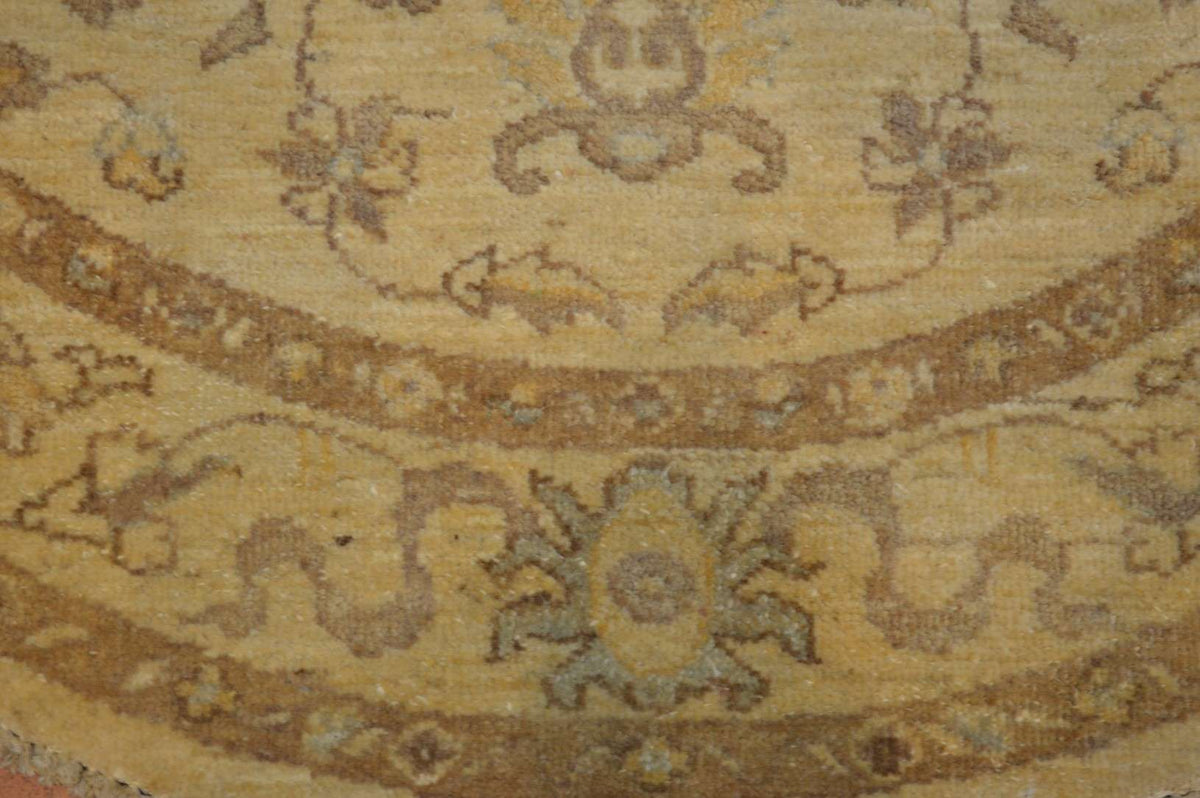 4' 3" x 4' 3" Pakistan Peshawar Round Rug image 8