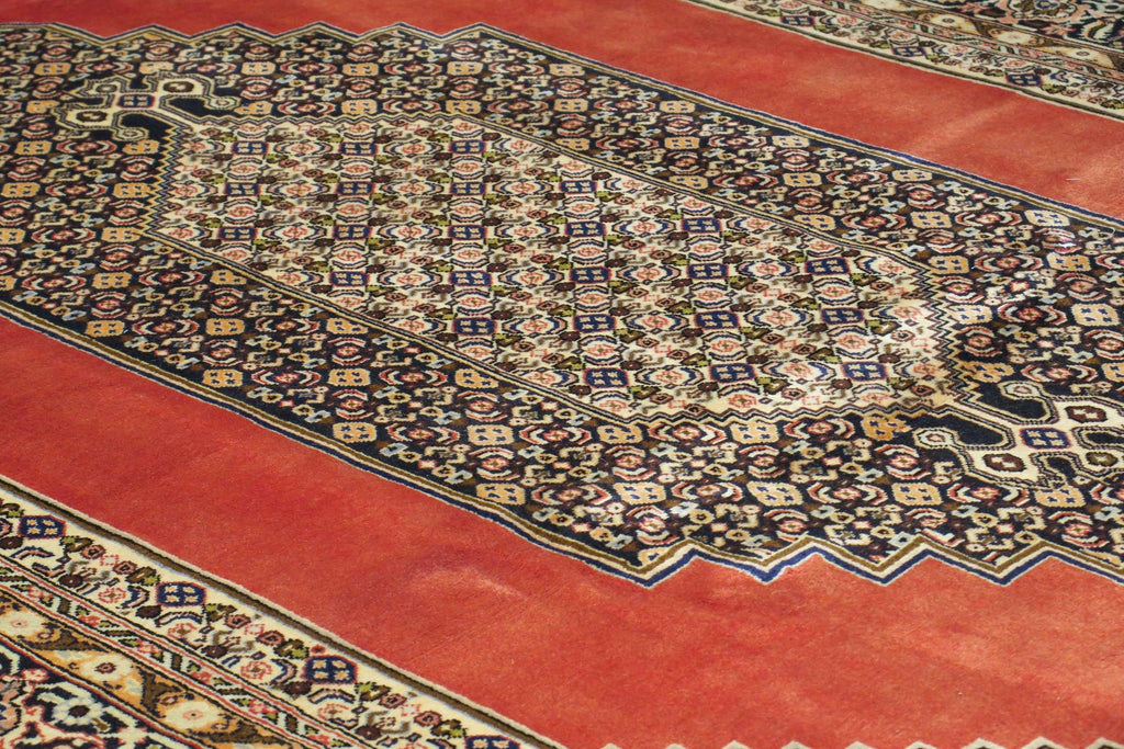 5' 8" x 9' 0" Persian Sanandaj Rug image 3