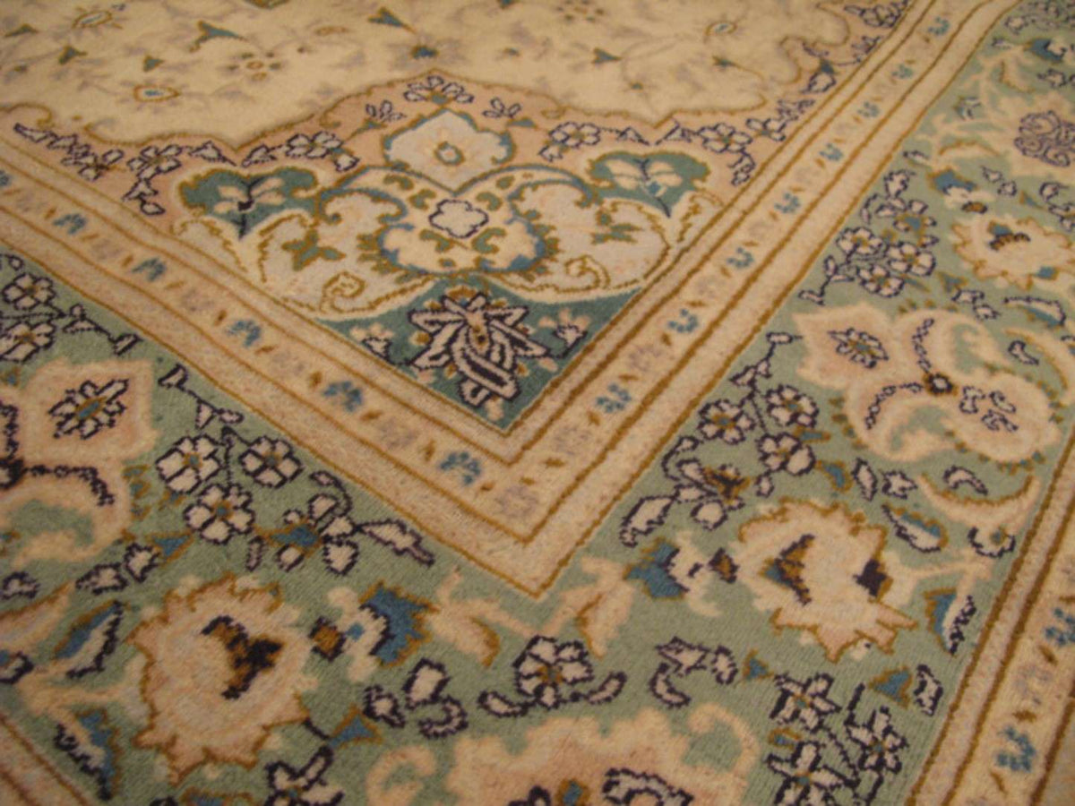 5' 0" x 8' 4" Persian Dabir Rug image 10