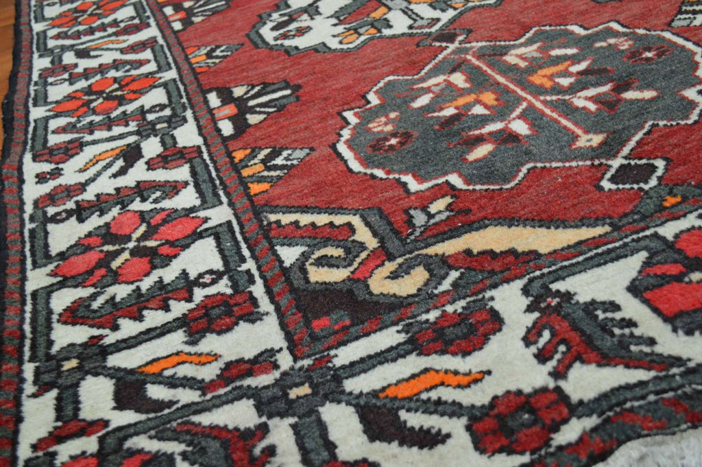 4' 1" x 6' 3" Persian Bakhtiari Rug image 10