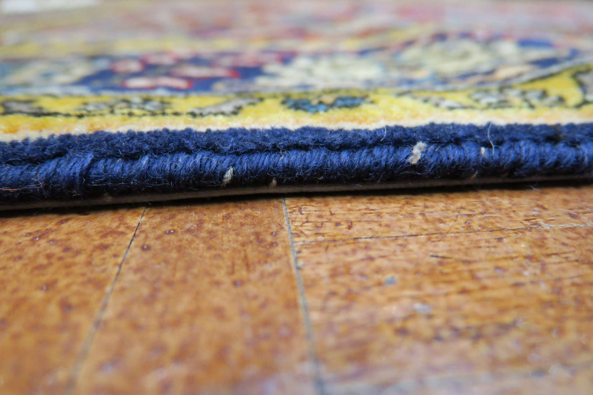 3' 5" x 5' 1" Persian Shahreza Rug image 2