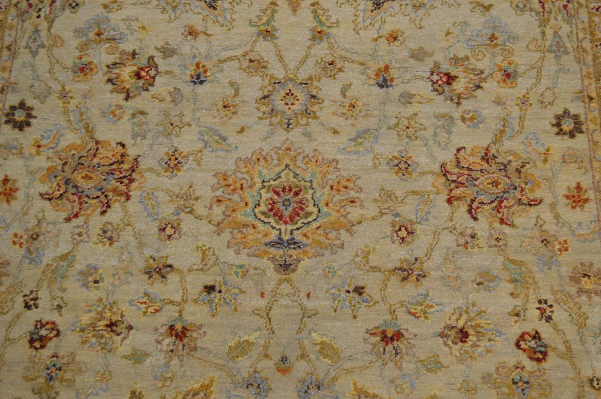 6' 2" x 9' 0" India Sultanabad Rug image 11