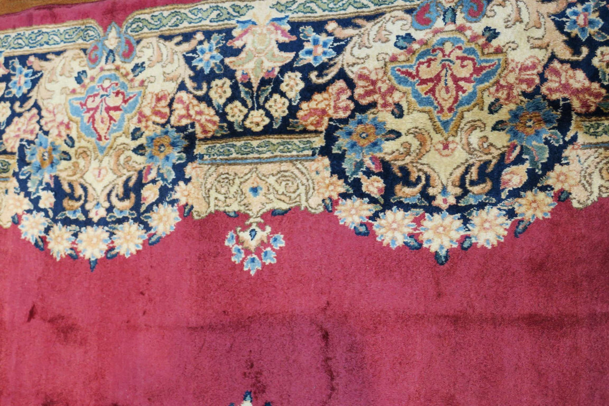 4'6'' x 7'5'' Persian Kerman Rug image 7