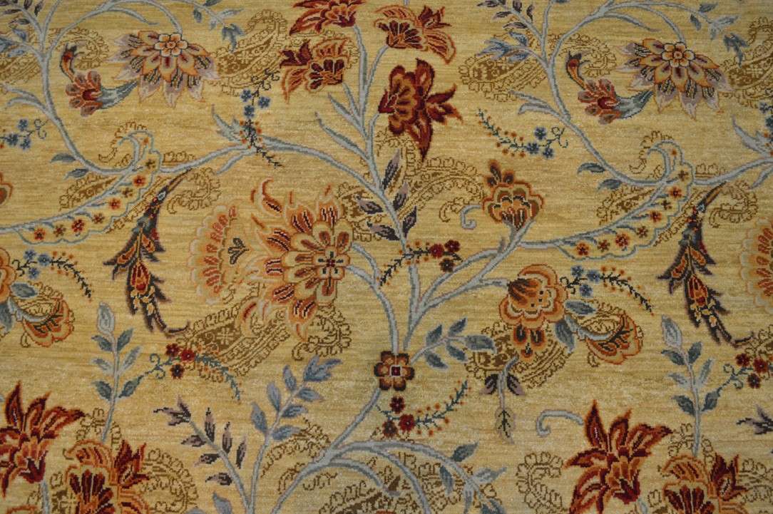 8' 0" x 9' 9" India Sultanabad Rug image 5