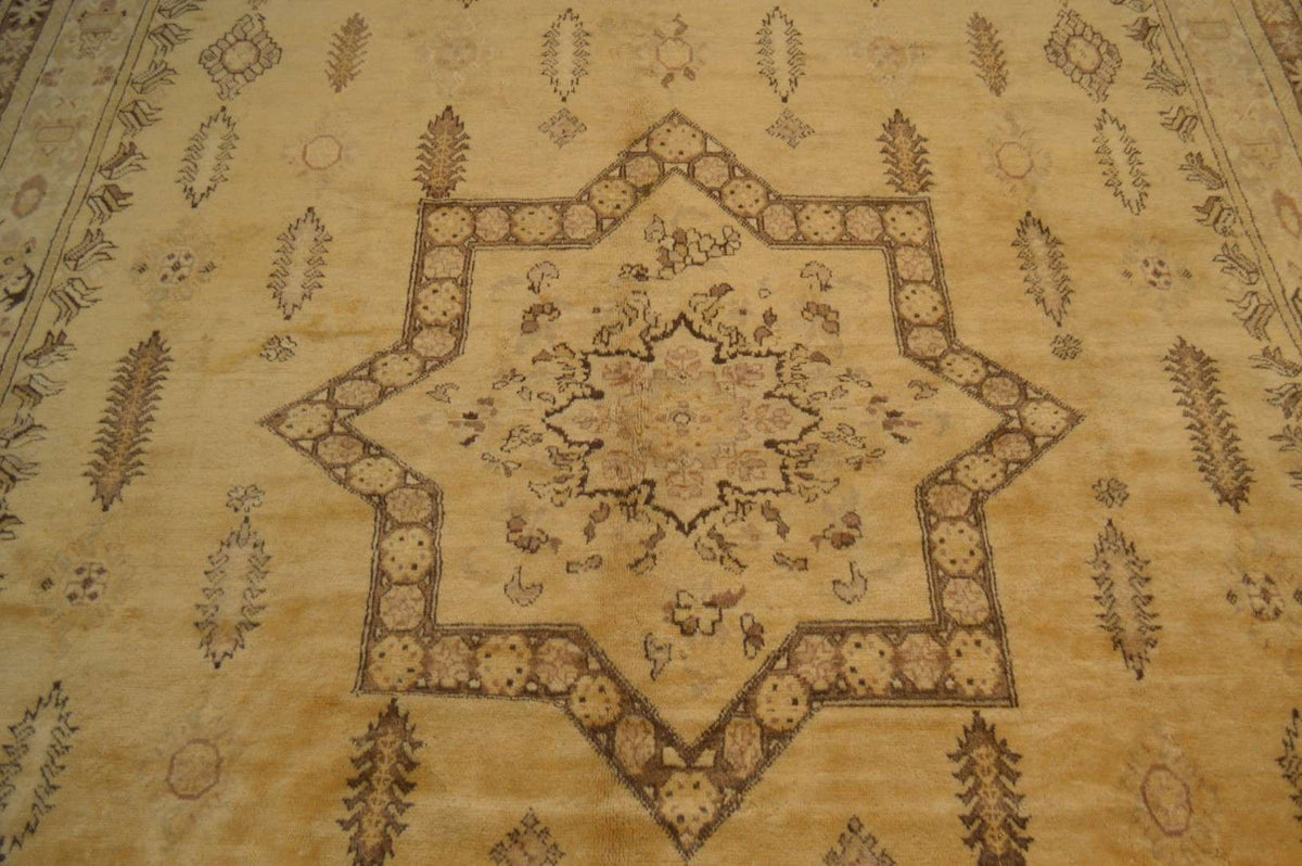 7' 2" x 10' 2" Turkish Oushak Rug image 4