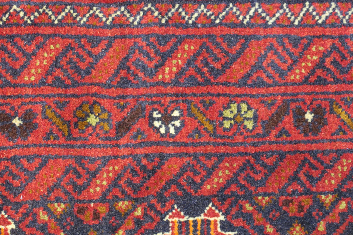 2' 9" x 5' 6" Persian Baluch Rug image 4