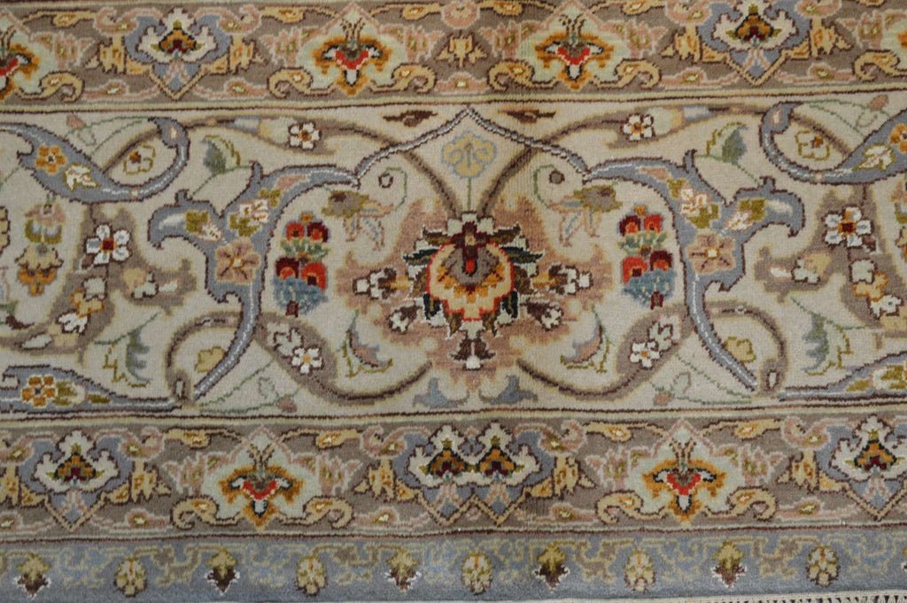 9' 1" x 11' 8" India Sultanabad Rug image 3