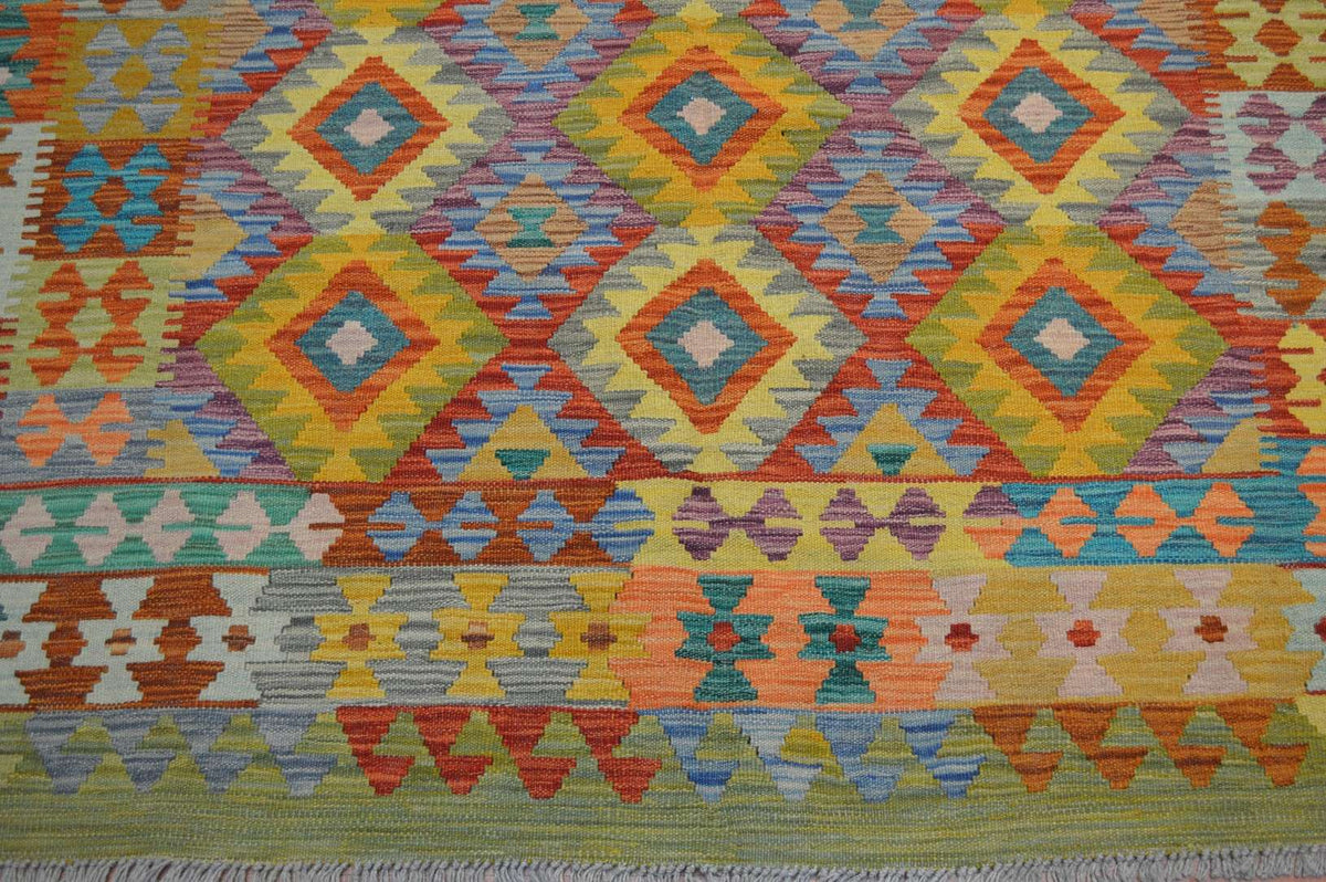 5' 7" x 8' 1" India Kilim Rug image 8