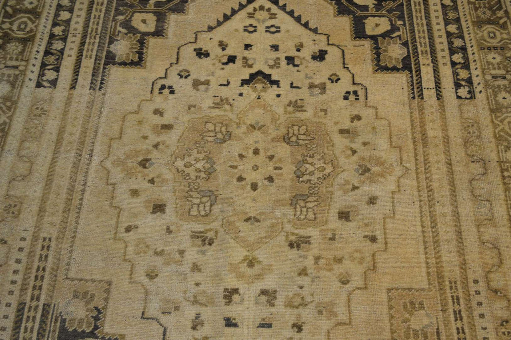 6' 0" x 9' 1" Turkish Oushak Rug image 2