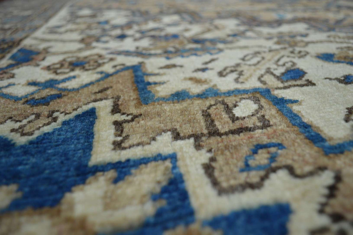 7' 6" x 8' 5" Persian Heriz Rug image 6
